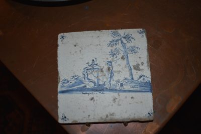 Antique delft