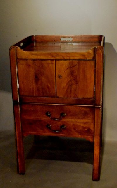 George III commode In the Chippendale style