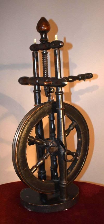 Small spinning wheel