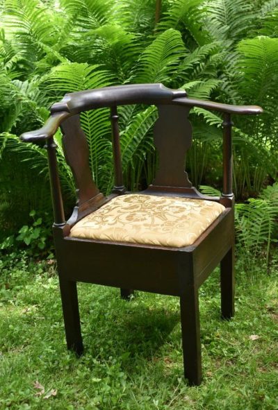 Antique corner chair