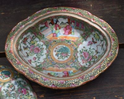 Chinese export rose medallion covered vegetable dish