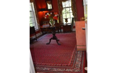 Mid 20th century Seraband room size hand-tied oriental rug
