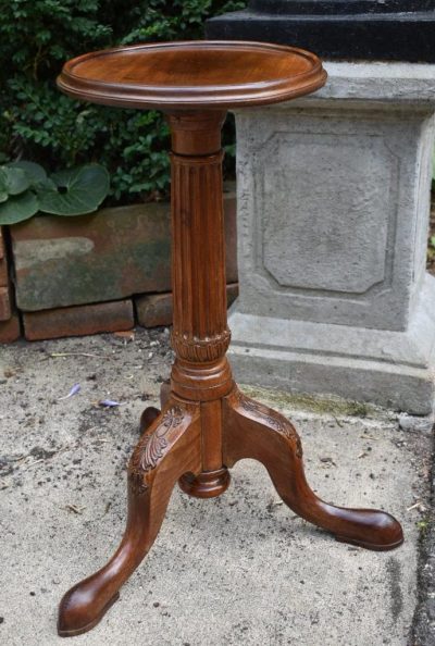 Georgian mahogany kettle stand 