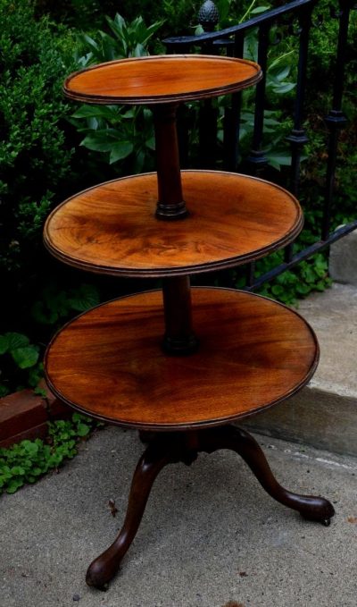 Sweetmeat table